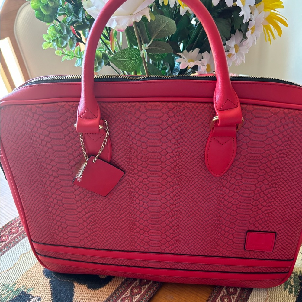 Tote and Carry laptop/briefcase with shoulder strap